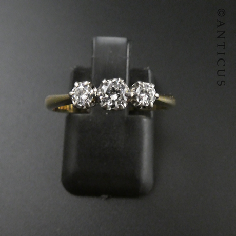 Vintage 18ct Gold, 3 Diamond Ring.