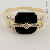 14ct Gold Onyx and Diamond Ring.