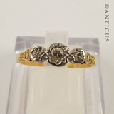 Antique 18ct Gold and Platinum 3 Diamond Ring.