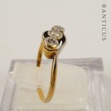 18ct Gold, Cross-Over Diamond Ring.