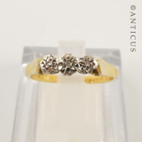 Vintage 18ct Gold Three Diamond Ring.